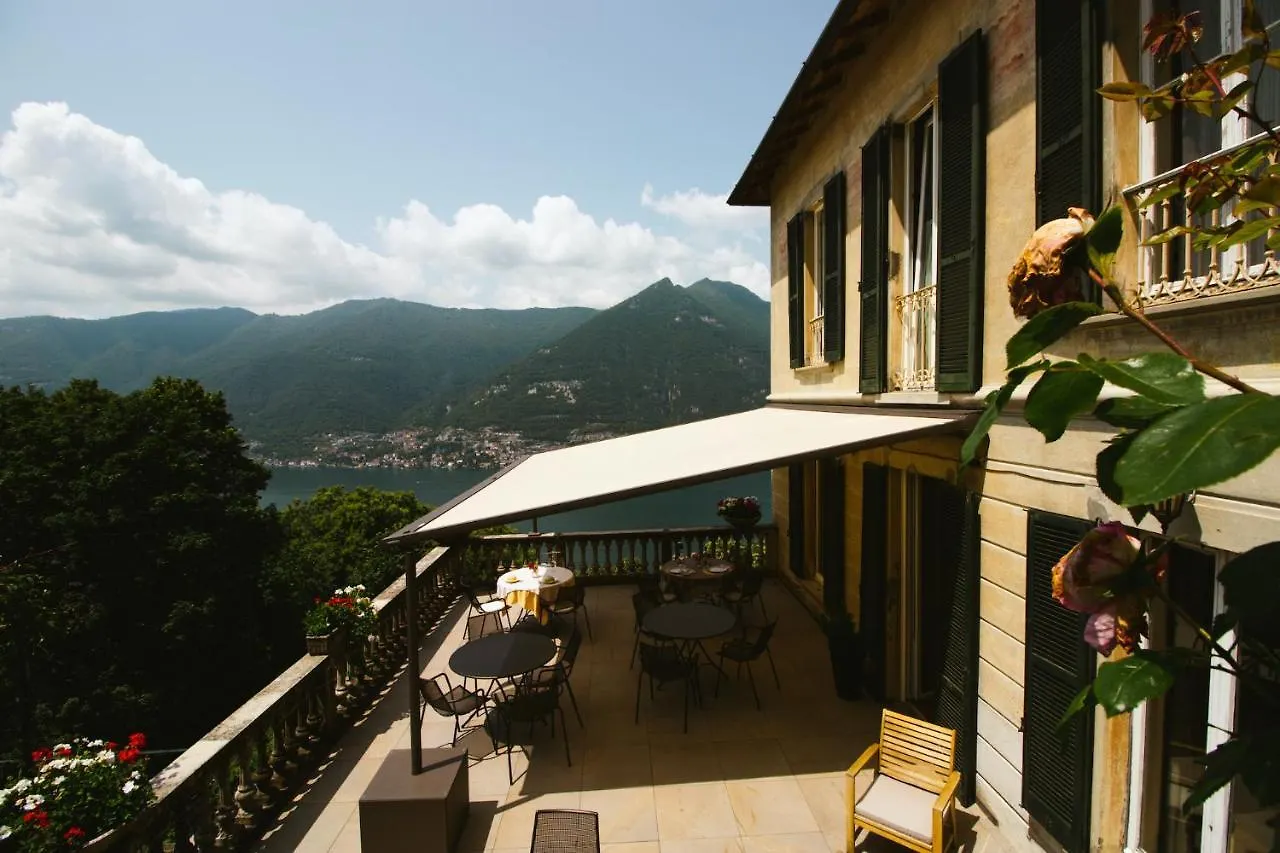 B&B Villa Le Ortensie Faggeto Lario Bed & Breakfast