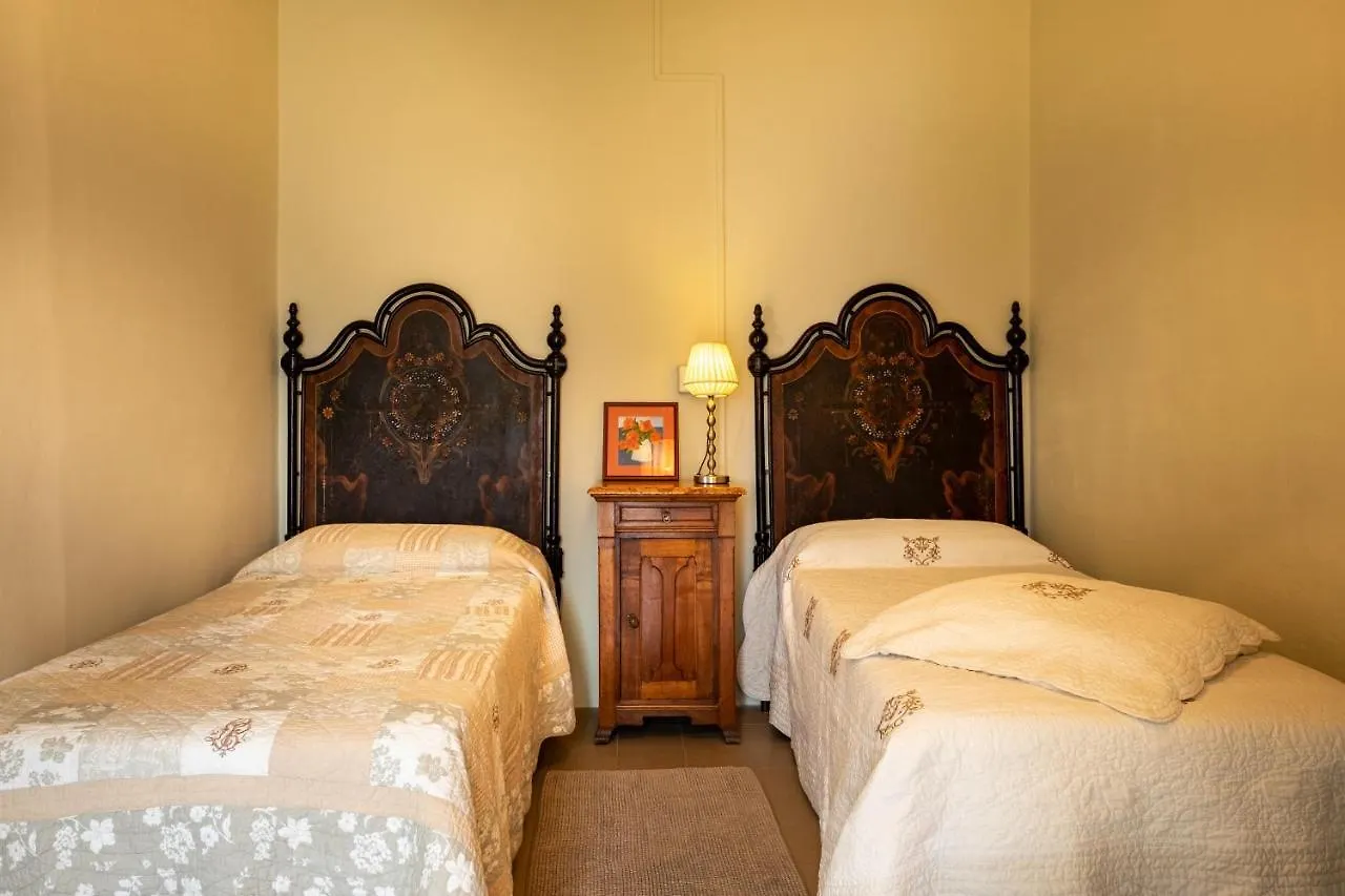 B&B Villa Le Ortensie Faggeto Lario ベッド・アンド・ブレックファスト