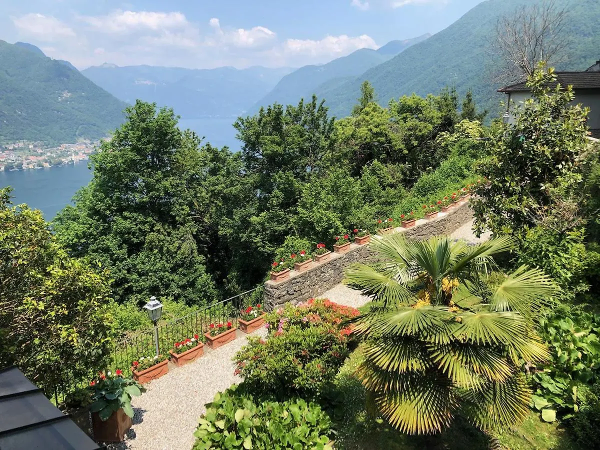 B&B Villa Le Ortensie Faggeto Lario ベッド・アンド・ブレックファスト