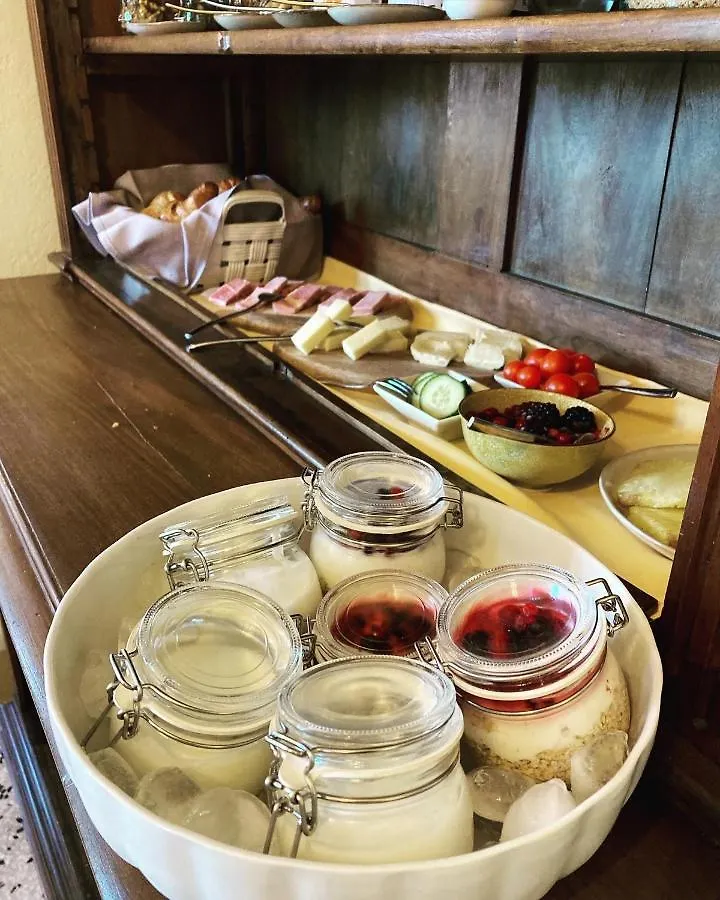 B&B Villa Le Ortensie Faggeto Lario イタリア