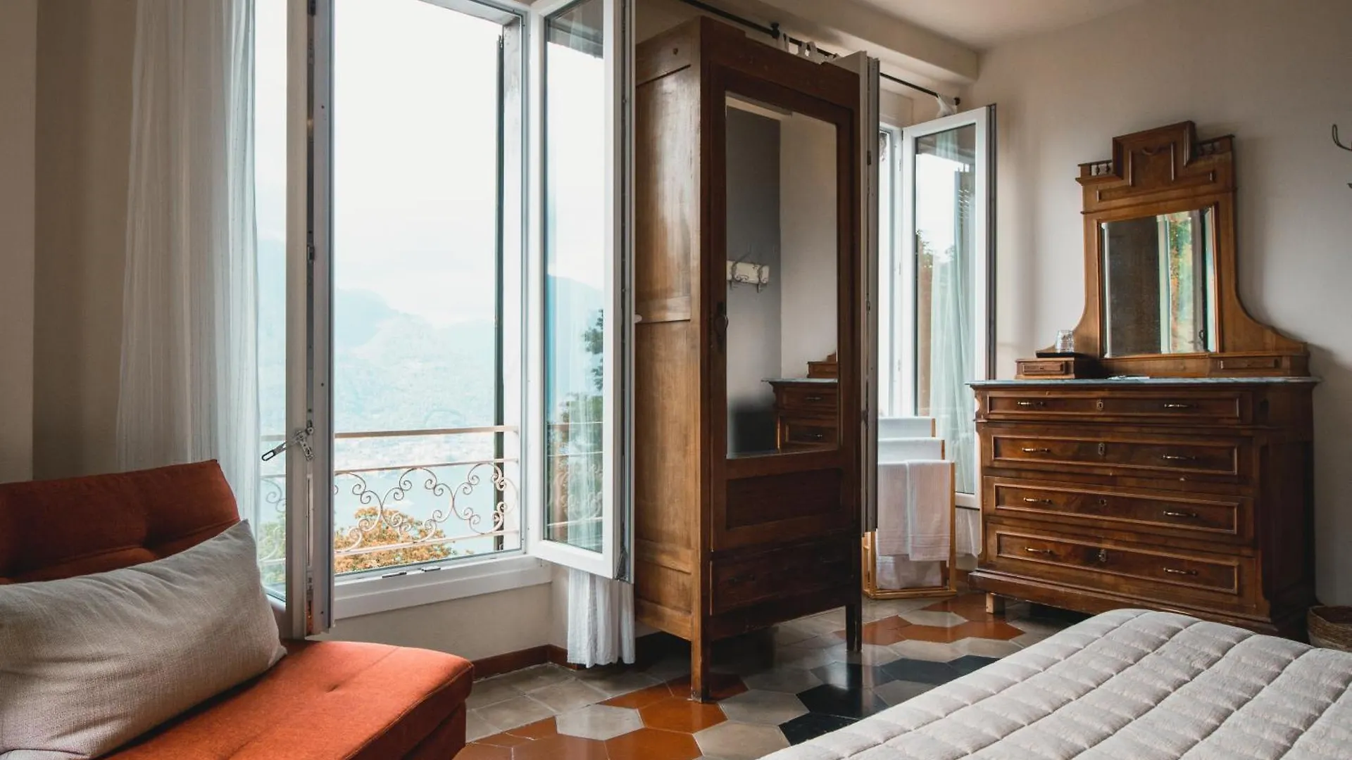 B&B Villa Le Ortensie Faggeto Lario 0*,  イタリア