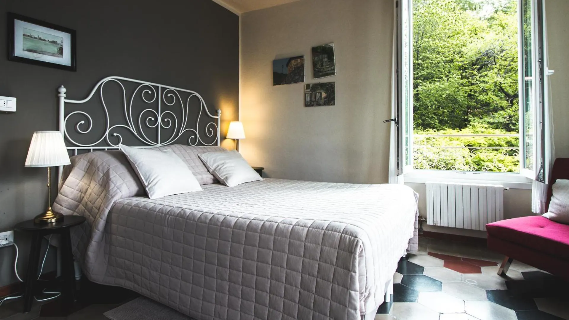 B&B Villa Le Ortensie Faggeto Lario ベッド・アンド・ブレックファスト