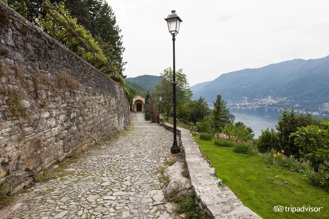 B&B Villa Le Ortensie Faggeto Lario ベッド・アンド・ブレックファスト
